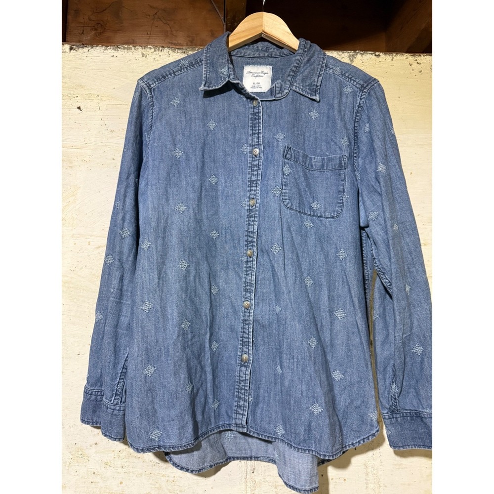 American Eagle Women's Denim Shirt XL Blue Diamond Button Down Boyfriend Classic